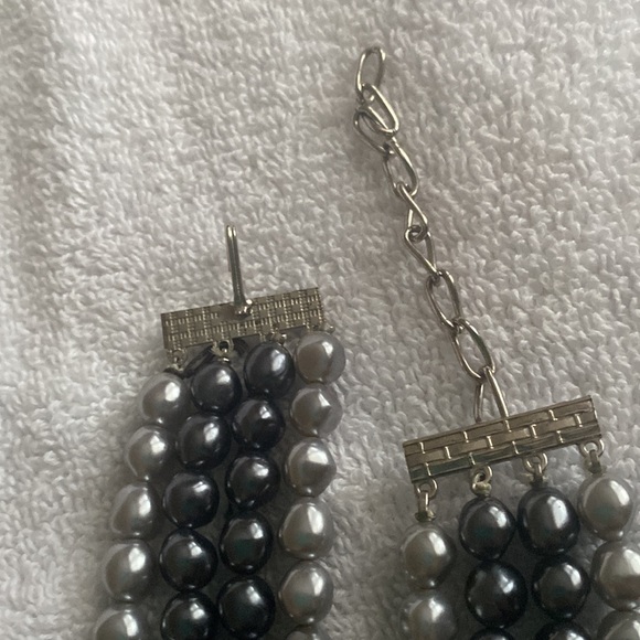 Faux pearl & faux gemstone choker - Picture 7 of 7